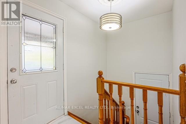 90 Flamborough Drive E, Toronto, Ontario  M6M 2R8 - Photo 5 - W12743314