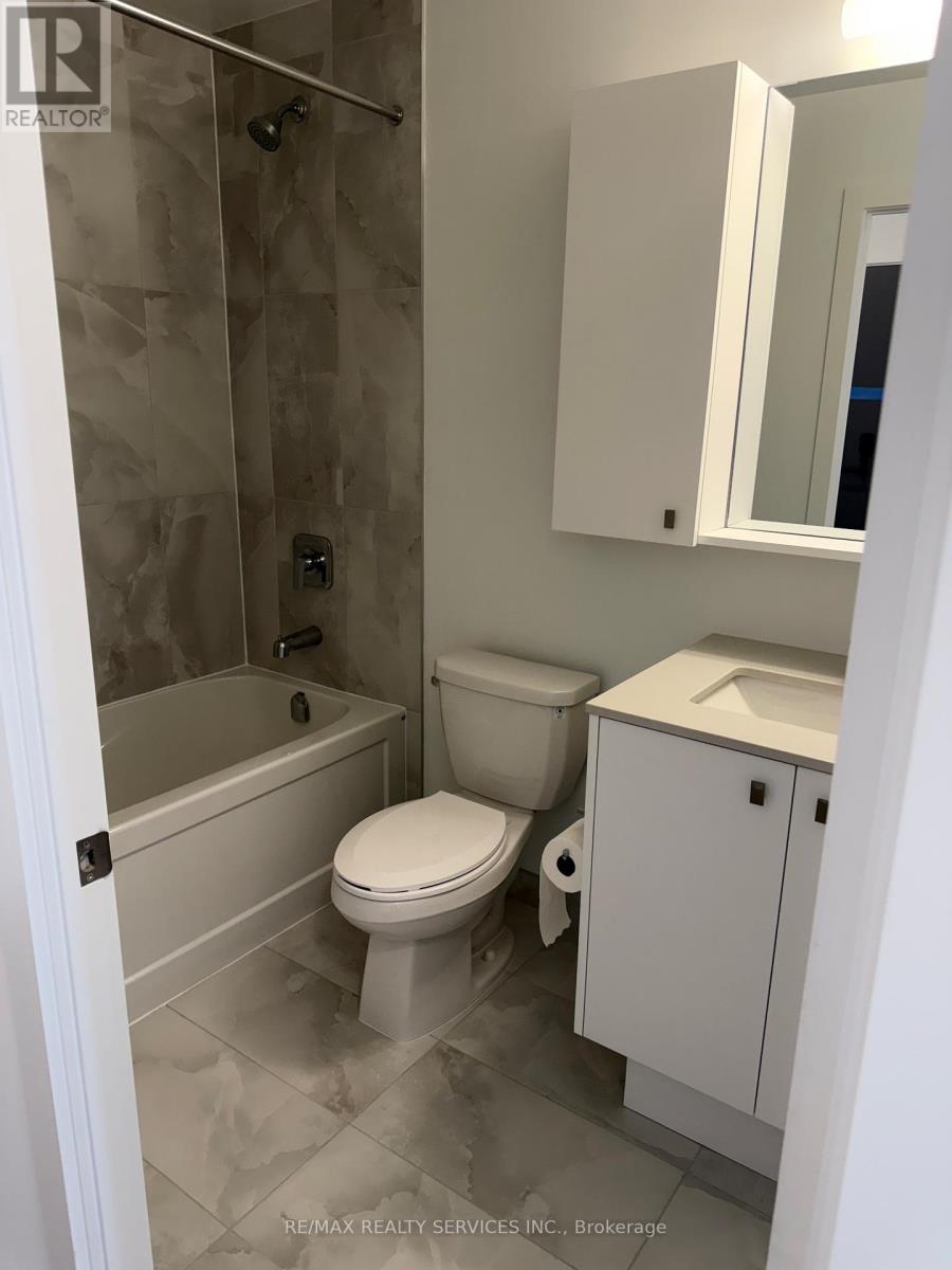 412 - 2088 James Street, Burlington, Ontario  L7R 0H2 - Photo 7 - W12743322