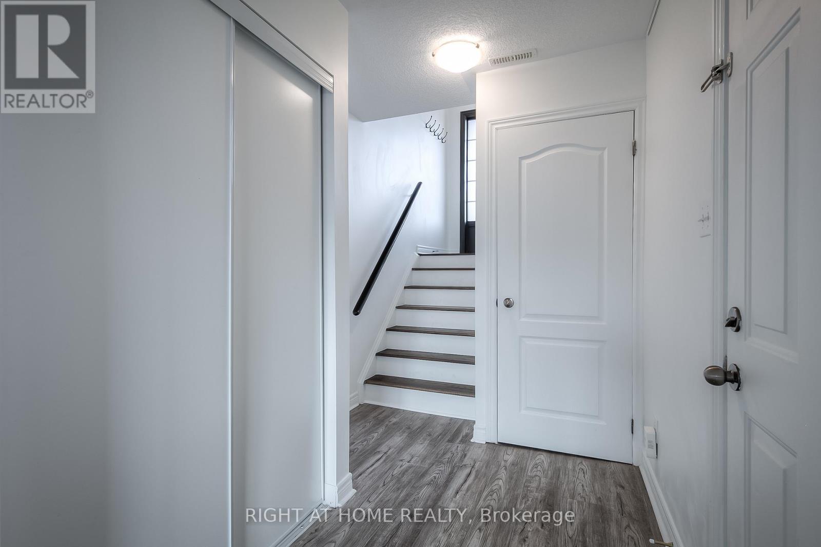 3086 Highbourne Crescent, Oakville, Ontario  L6M 5H1 - Photo 10 - W12743326