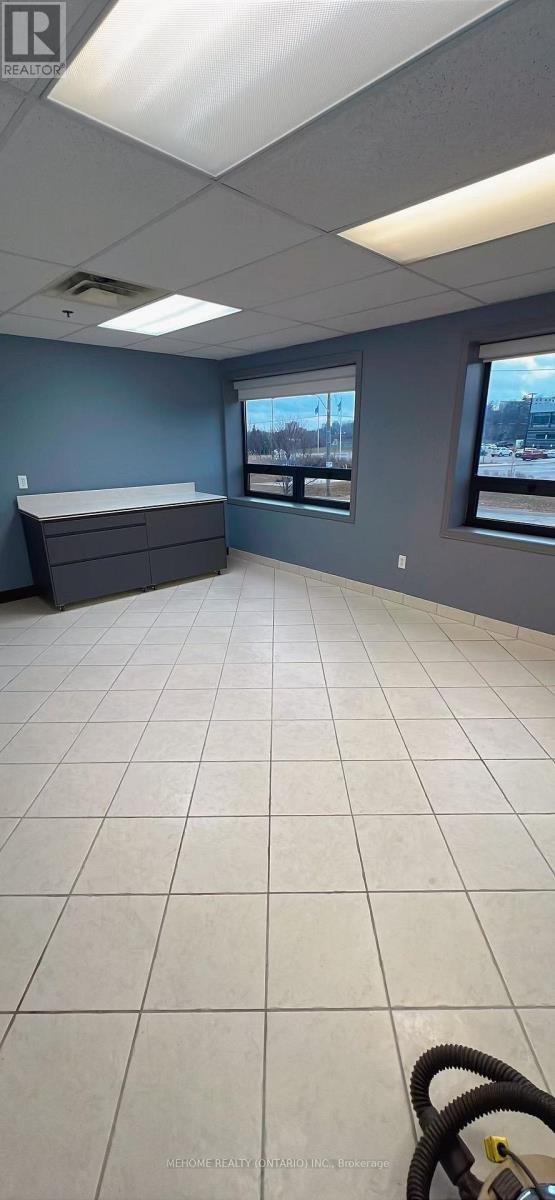 217 - 1131 Invicta Drive, Oakville, Ontario  L6H 4M1 - Photo 3 - W12743334