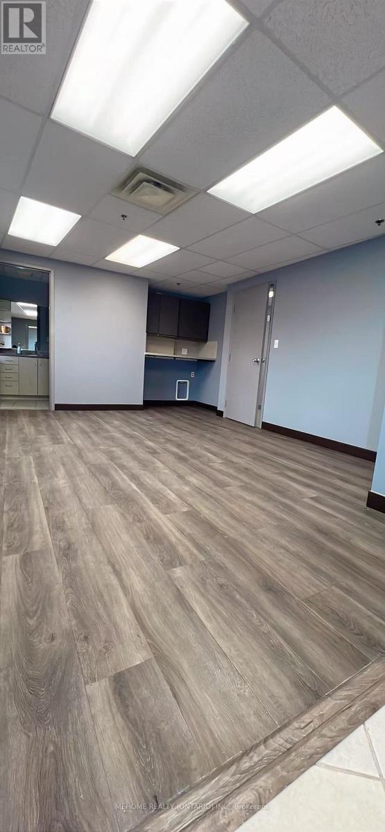 217 - 1131 Invicta Drive, Oakville, Ontario  L6H 4M1 - Photo 9 - W12743334