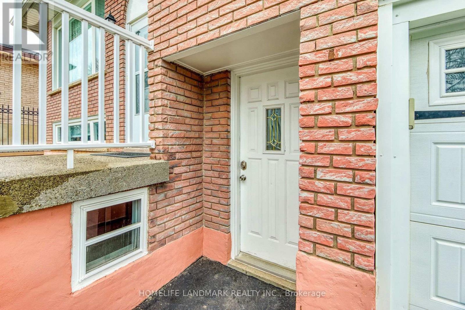 Bsmt - 18 Orsett Street, Oakville, Ontario  L6H 2N9 - Photo 2 - W12743406