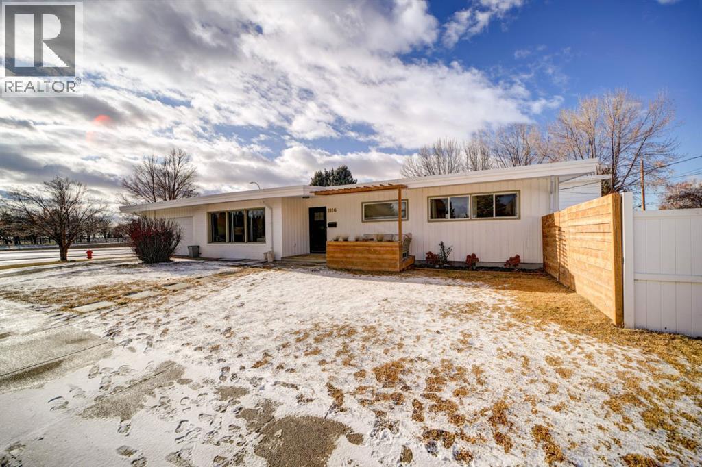 1116 10 Street S, Lethbridge, Alberta  T1K 1P4 - Photo 1 - A2280543