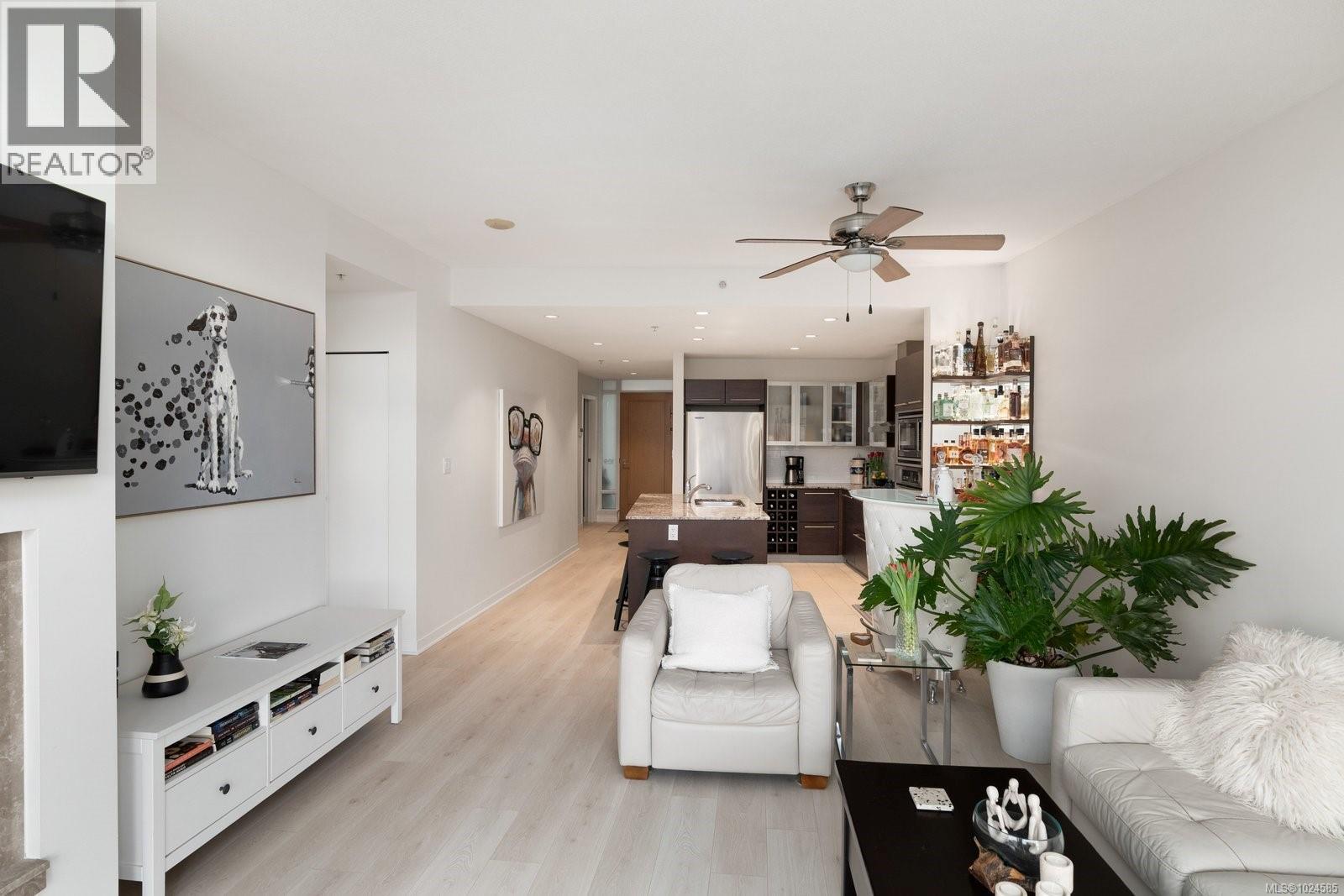 109 68 Songhees Rd, Victoria, British Columbia  V9A 0A3 - Photo 12 - 1024585