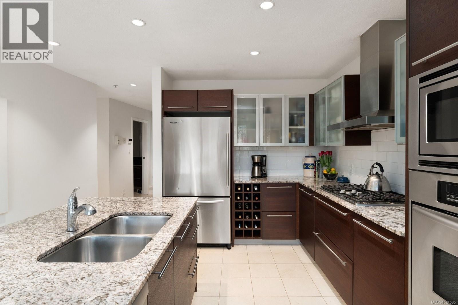 109 68 Songhees Rd, Victoria, British Columbia  V9A 0A3 - Photo 16 - 1024585