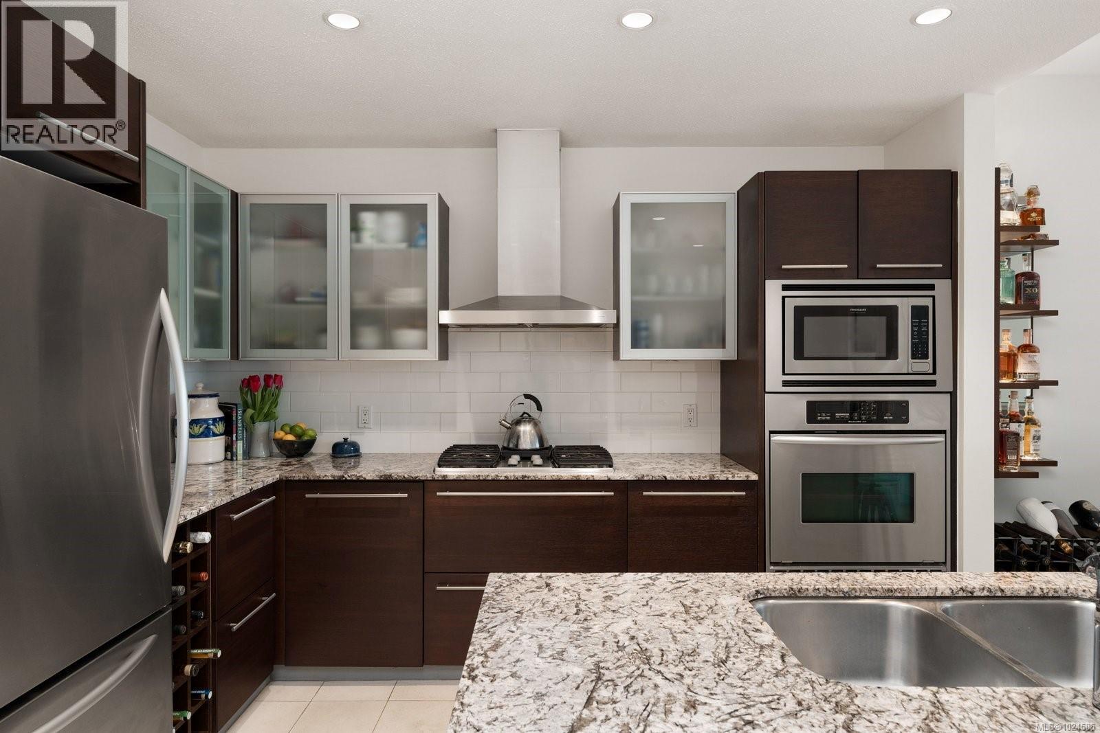 109 68 Songhees Rd, Victoria, British Columbia  V9A 0A3 - Photo 17 - 1024585