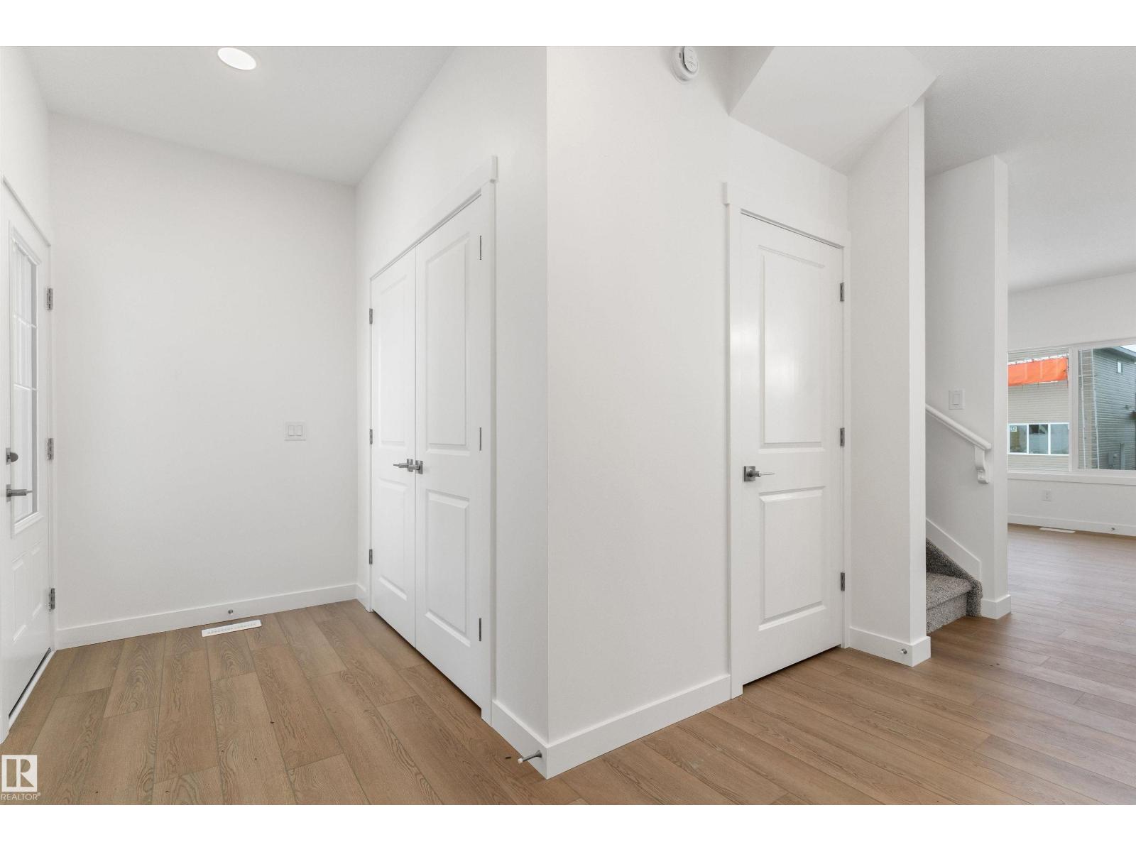 919 19 Av Nw, Edmonton, Alberta  T6T 2X4 - Photo 4 - E4471654