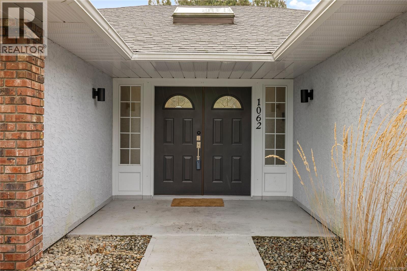 1062 Pekin Pl, Qualicum Beach, British Columbia V9K 1E3 - Photo 4 - 1024580