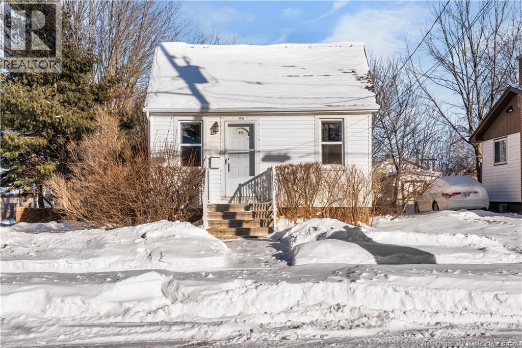 195 Second Avenue, Moncton, New Brunswick  E1C 7Y5 - Photo 1 - NB132936