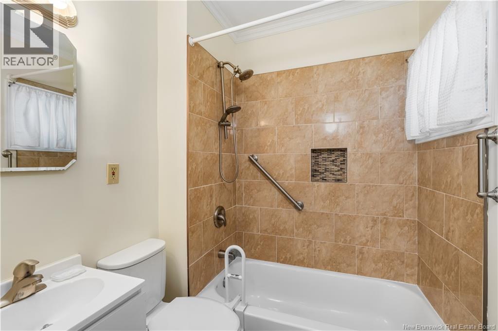 195 Second Avenue, Moncton, New Brunswick  E1C 7Y5 - Photo 11 - NB132936