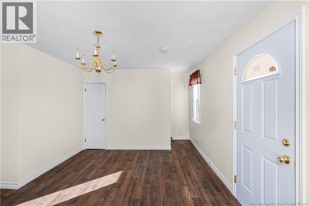 195 Second Avenue, Moncton, New Brunswick  E1C 7Y5 - Photo 3 - NB132936