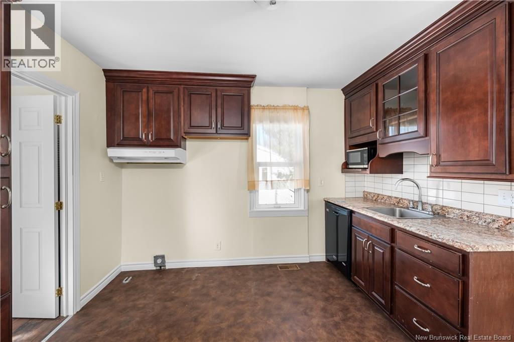 195 Second Avenue, Moncton, New Brunswick  E1C 7Y5 - Photo 6 - NB132936