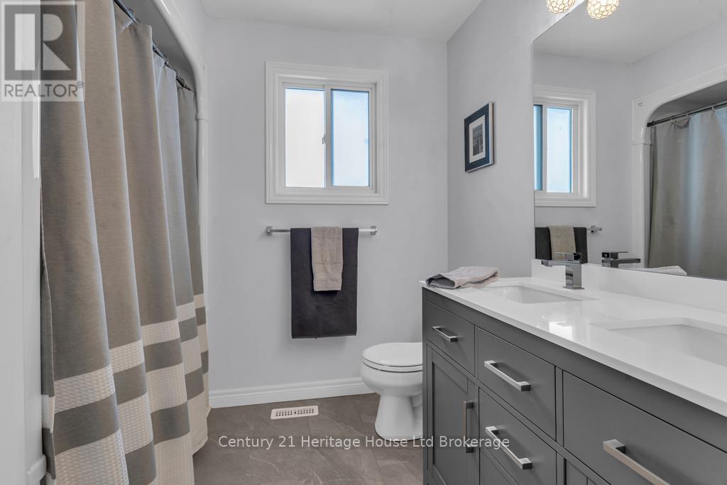 216 Thames Street N, Ingersoll, Ontario  N5C 3E4 - Photo 18 - X12743436