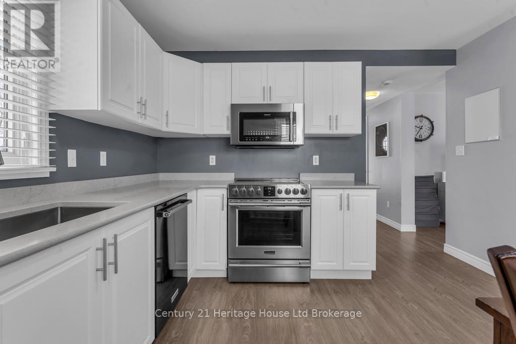 216 Thames Street N, Ingersoll, Ontario  N5C 3E4 - Photo 7 - X12743436