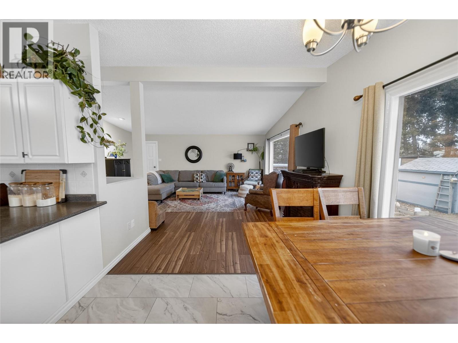 1020 19th Avenue S, Cranbrook, British Columbia  V1C 3E8 - Photo 9 - 10373853