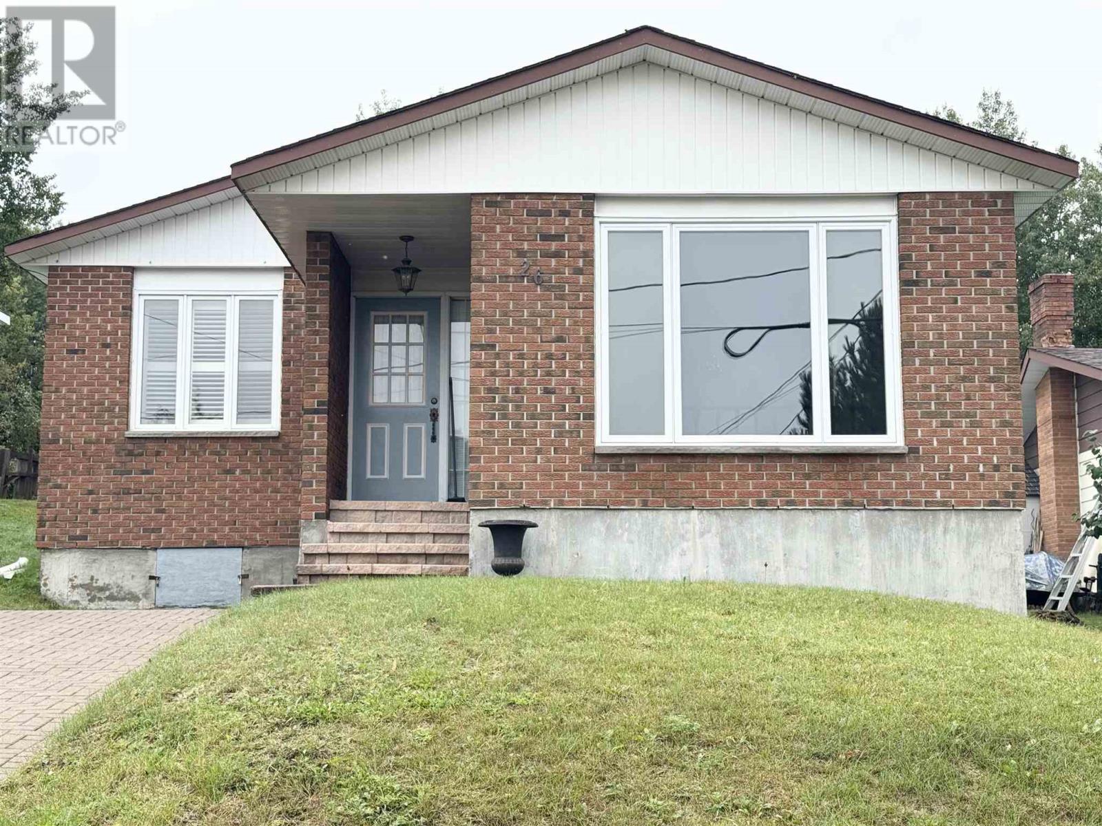 26 Minto St, Chapleau, Ontario  P0M 1K0 - Photo 2 - SM252812