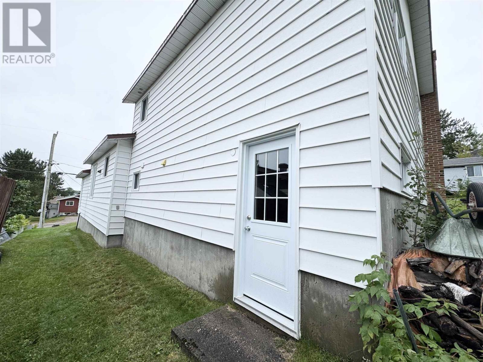 26 Minto St, Chapleau, Ontario  P0M 1K0 - Photo 5 - SM252812