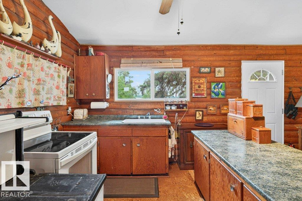 287 Lakeshore Dr, Rural Lac Ste. Anne County, Alberta  T0E 1V0 - Photo 8 - E4470186