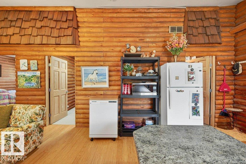 287 Lakeshore Dr, Rural Lac Ste. Anne County, Alberta  T0E 1V0 - Photo 10 - E4470186