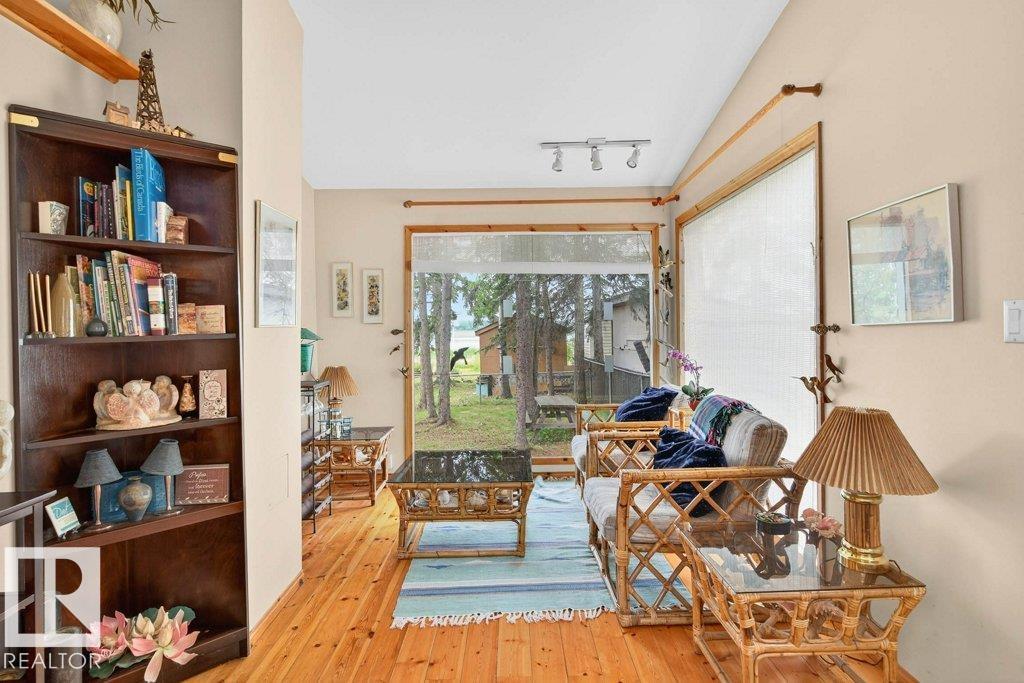 287 Lakeshore Dr, Rural Lac Ste. Anne County, Alberta  T0E 1V0 - Photo 17 - E4470186