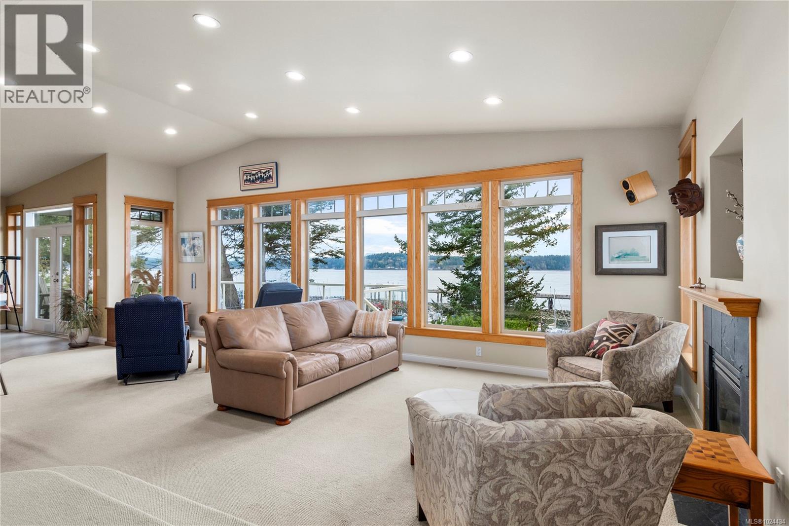 636 Island Hwy, Campbell River, British Columbia  V9W 2C3 - Photo 11 - 1024434