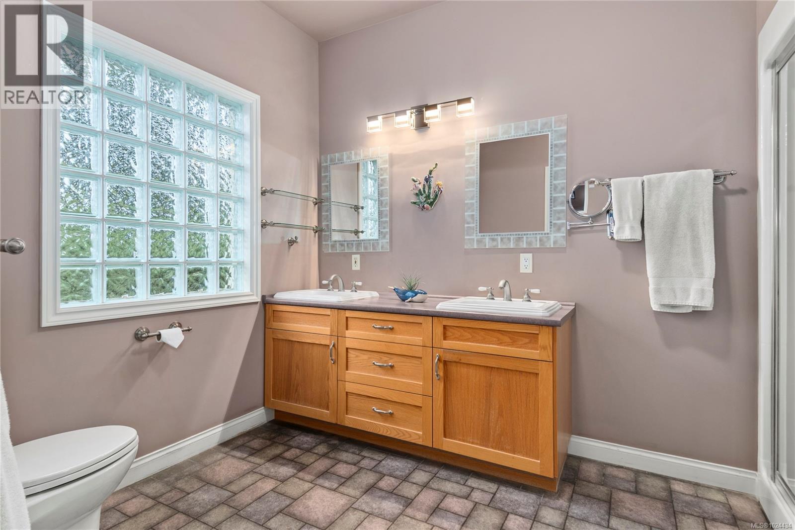 636 Island Hwy, Campbell River, British Columbia  V9W 2C3 - Photo 30 - 1024434