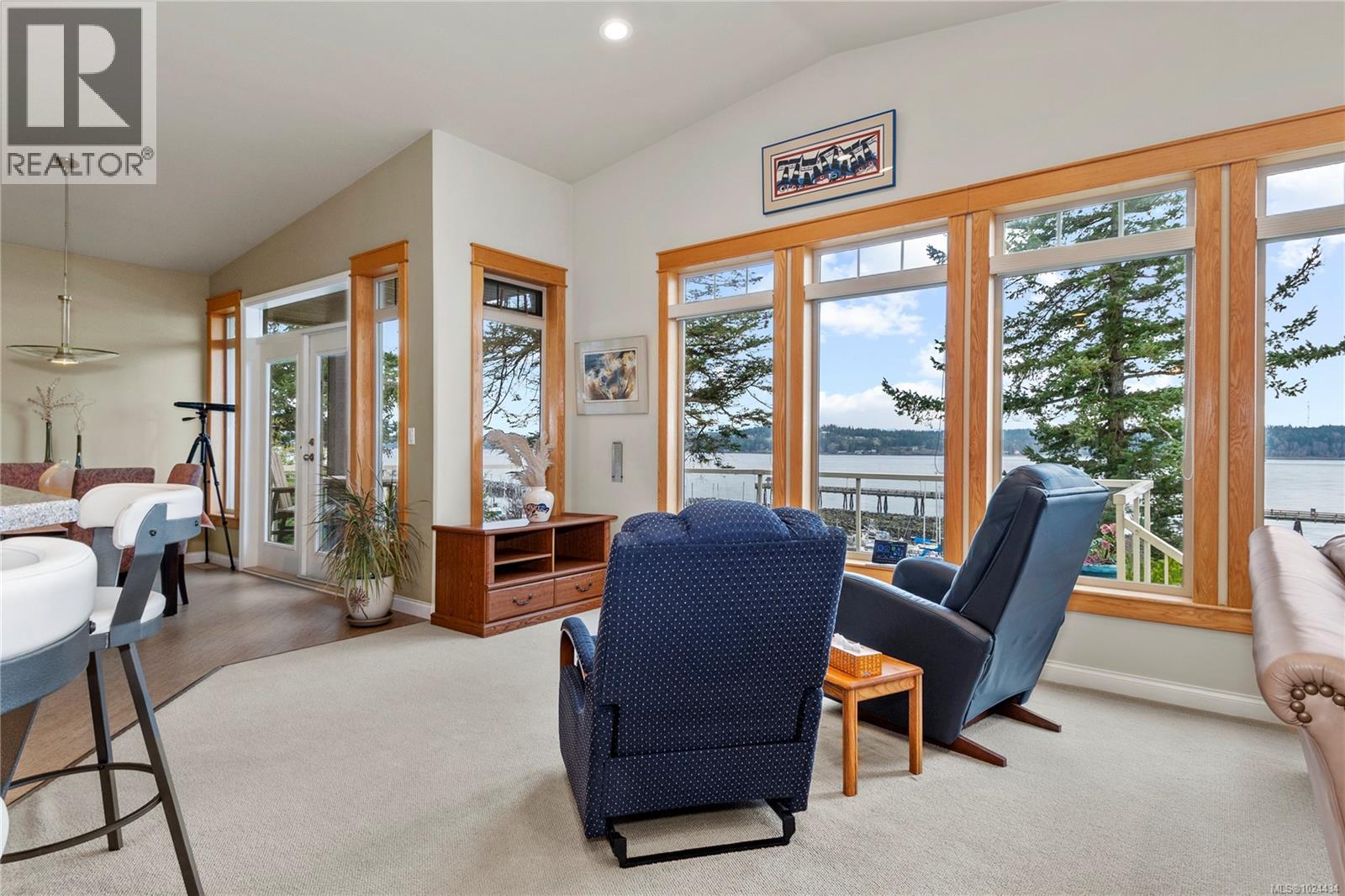 636 Island Hwy, Campbell River, British Columbia  V9W 2C3 - Photo 14 - 1024434