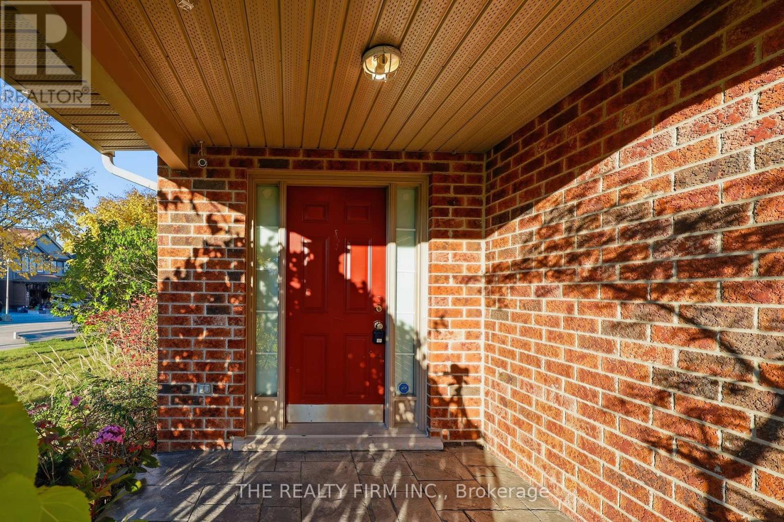 1012 Oakcrossing Road, London North, Ontario  N6H 0A8 - Photo 3 - X12743480