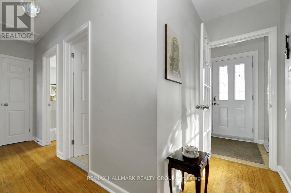 1259 Placid Street, Ottawa, Ontario K2C 3A8 - Photo 5 - X12743416