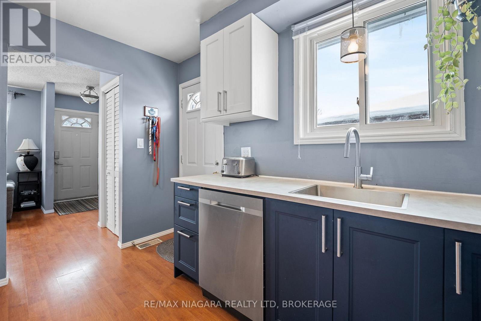 6885 Waters Avenue, Niagara Falls, Ontario  L2G 5X4 - Photo 7 - X12743432