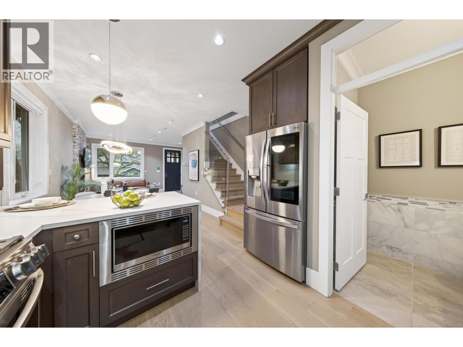 6532 Angus Drive, Vancouver, British Columbia V6P 5H9 - Photo 13 - R3084923