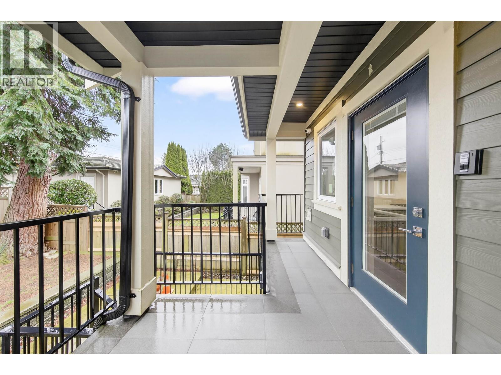 6532 Angus Drive, Vancouver, British Columbia V6P 5H9 - Photo 3 - R3084923