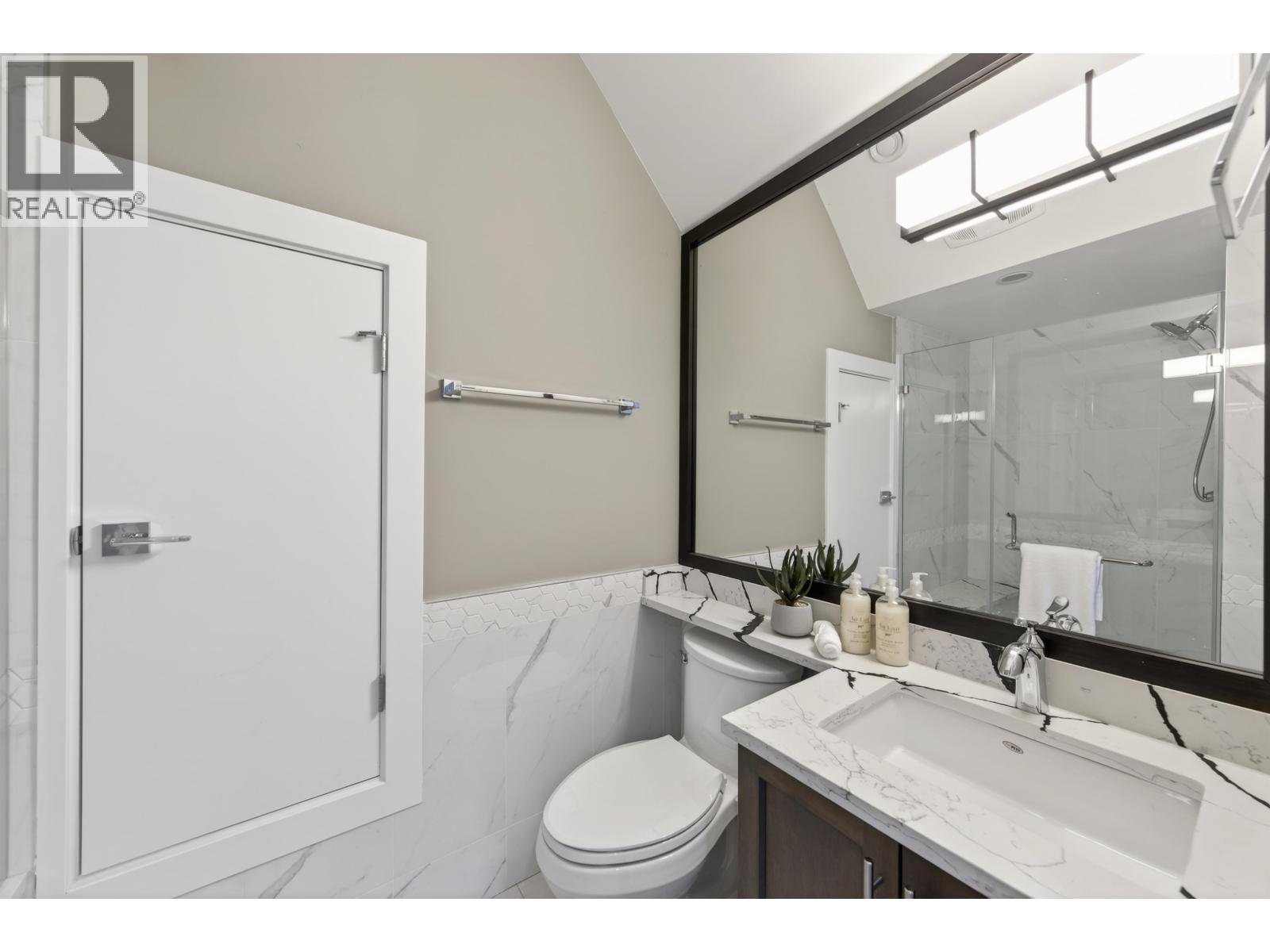 6532 Angus Drive, Vancouver, British Columbia V6P 5H9 - Photo 34 - R3084923