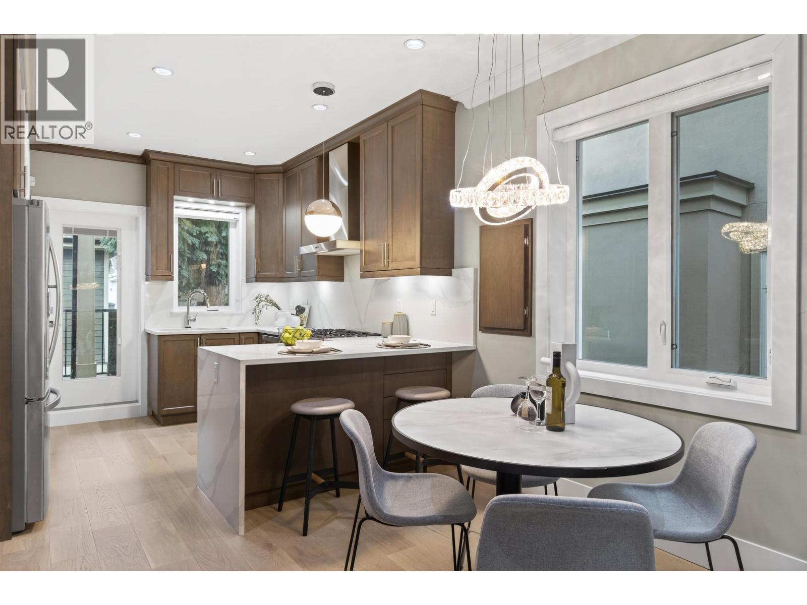 6532 Angus Drive, Vancouver, British Columbia V6P 5H9 - Photo 6 - R3084923