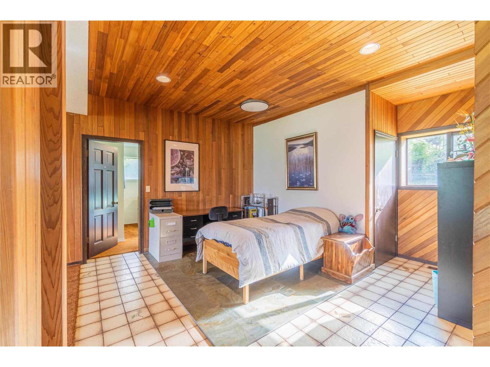 8548 Yellowhead Highway, Kamloops, British Columbia  V0E 1Z2 - Photo 41 - 10374394