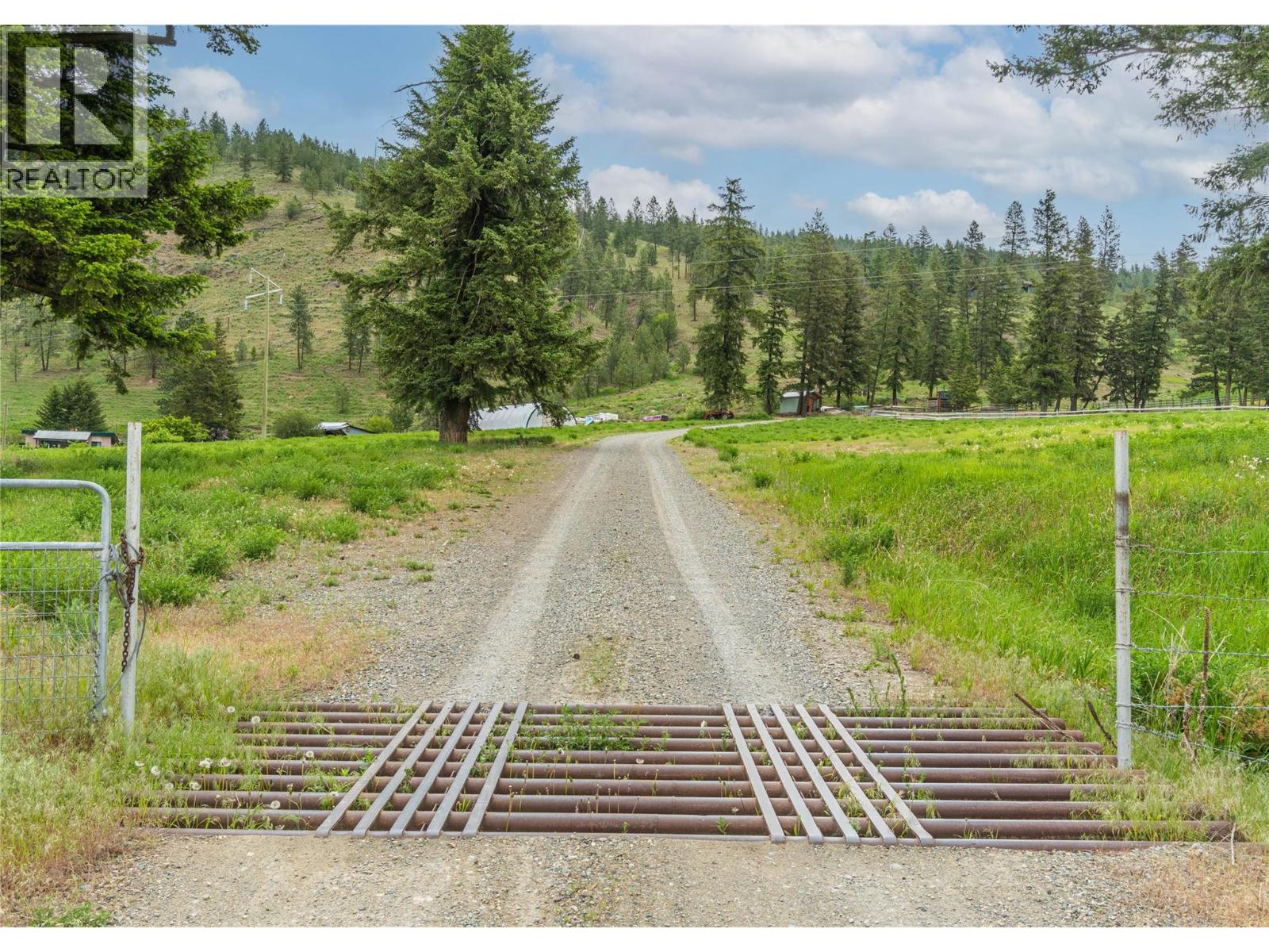 8548 Yellowhead Highway, Kamloops, British Columbia  V0E 1Z2 - Photo 68 - 10374394