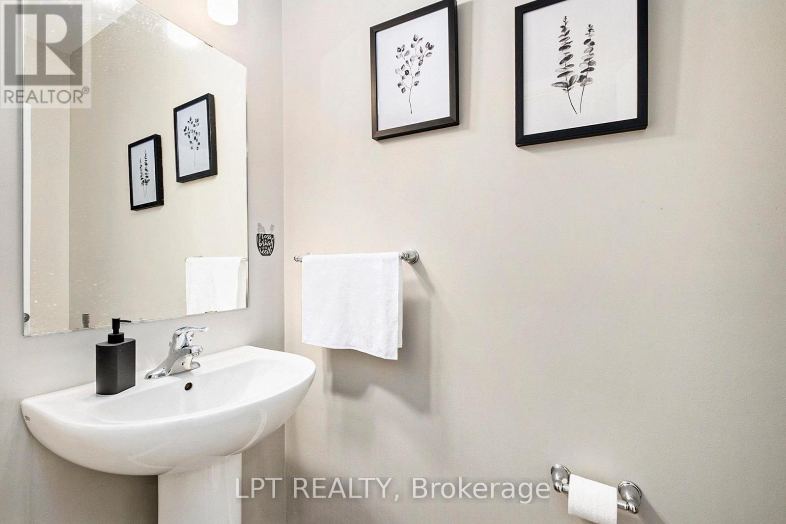 381 Cope Drive, Ottawa, Ontario  K2V 0P7 - Photo 15 - X12539594