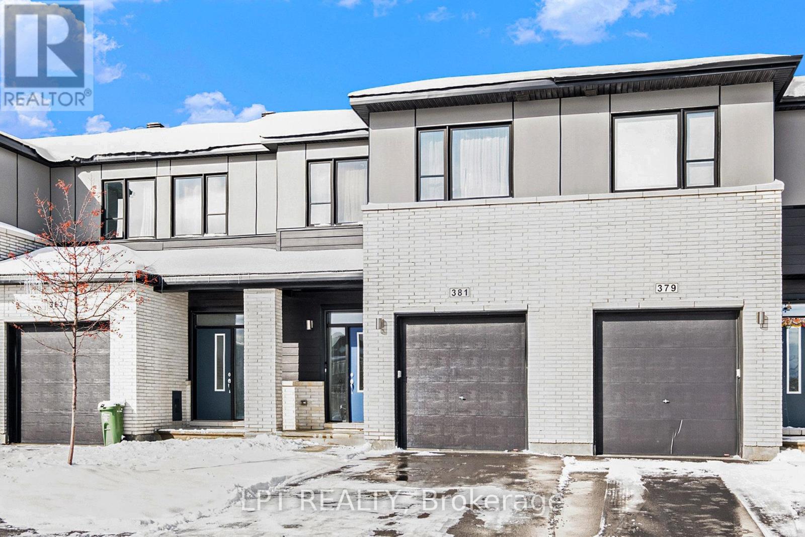 381 Cope Drive, Ottawa, Ontario  K2V 0P7 - Photo 3 - X12539594