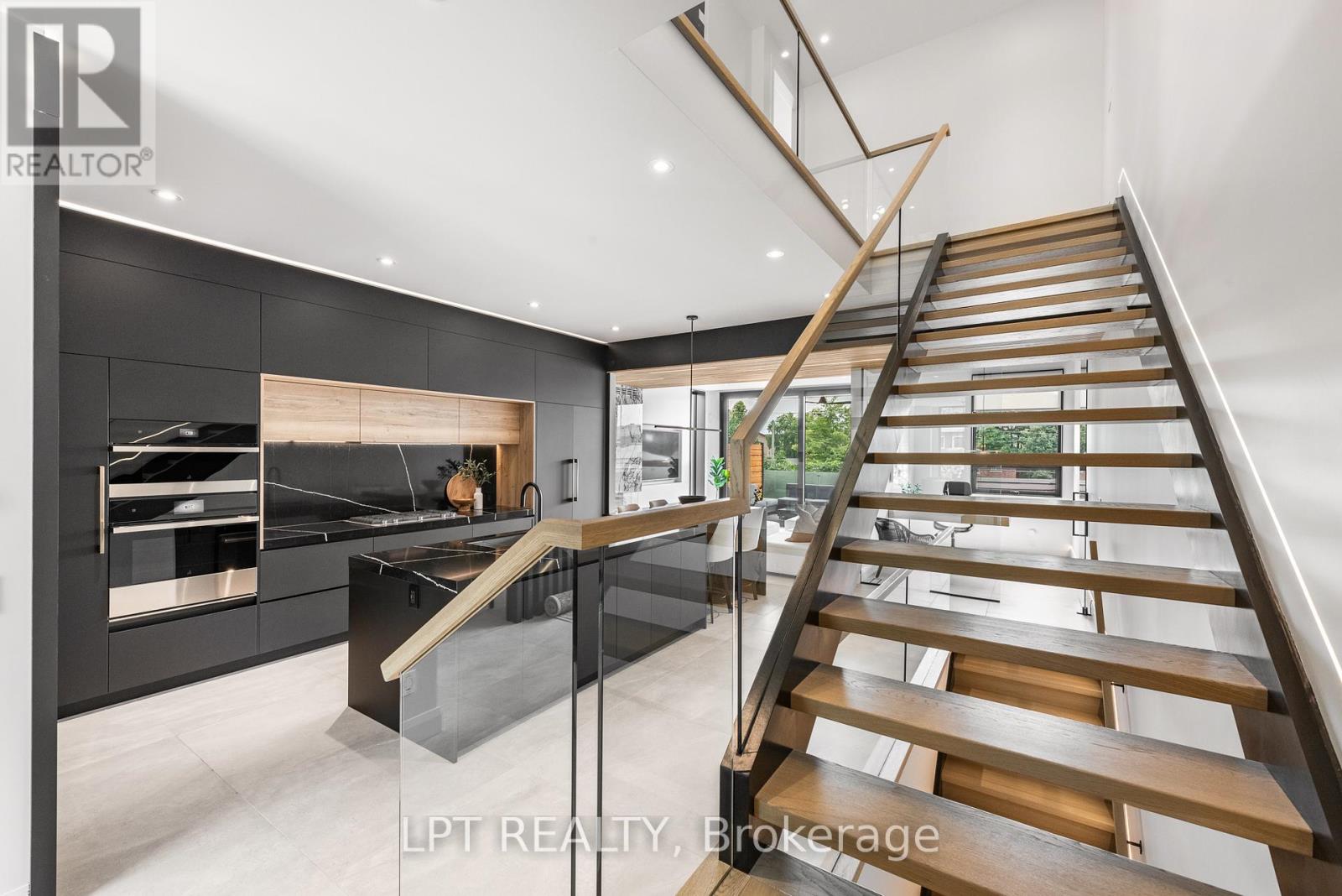 322 Perrier Avenue, Ottawa, Ontario  K1L 5C7 - Photo 9 - X12590958