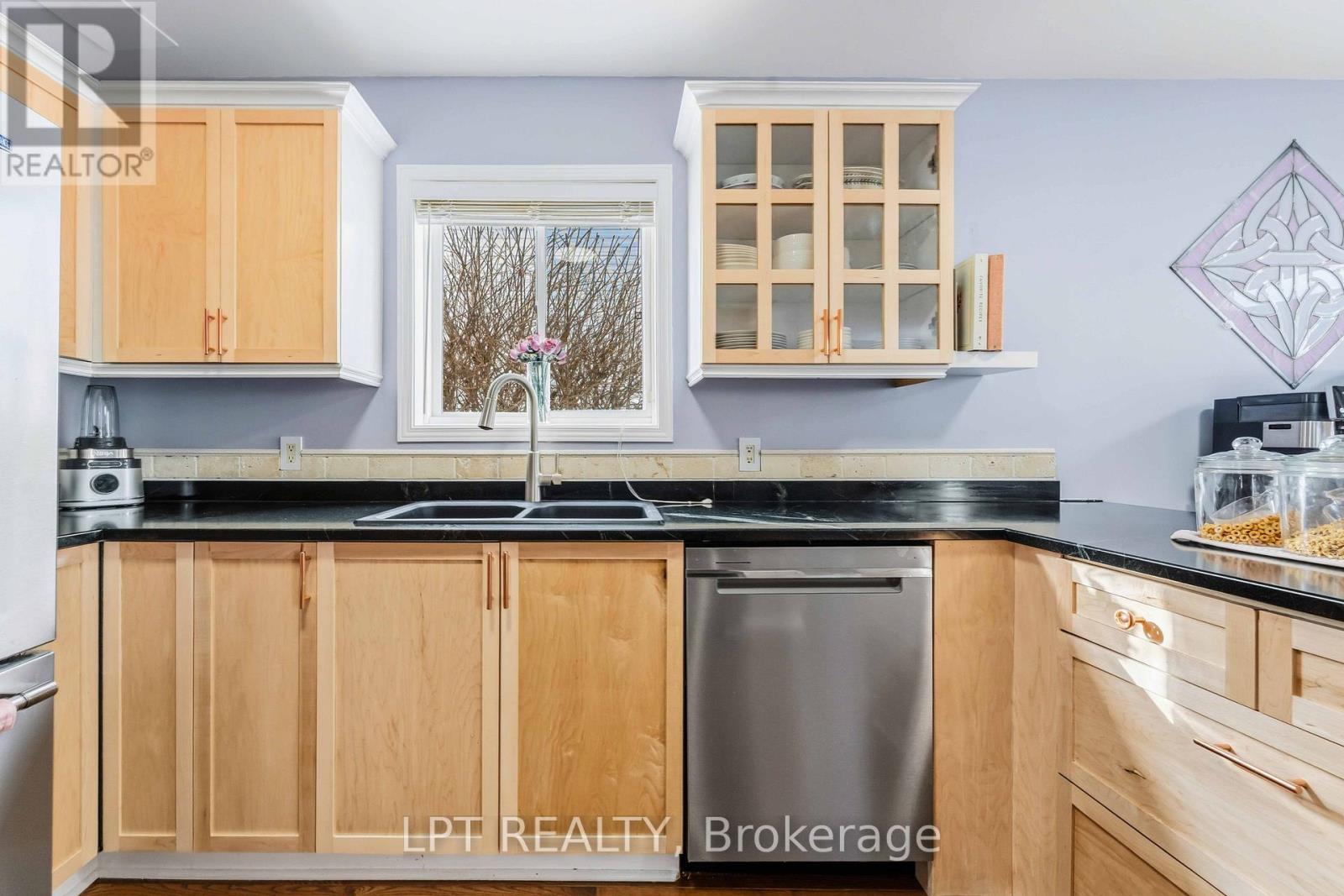 1549 Senateurs Way, Ottawa, Ontario  K4A 4A2 - Photo 8 - X12729242