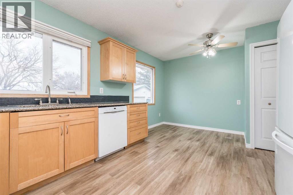 9851 80 Avenue, Grande Prairie, Alberta  T8V 3S5 - Photo 9 - A2272053