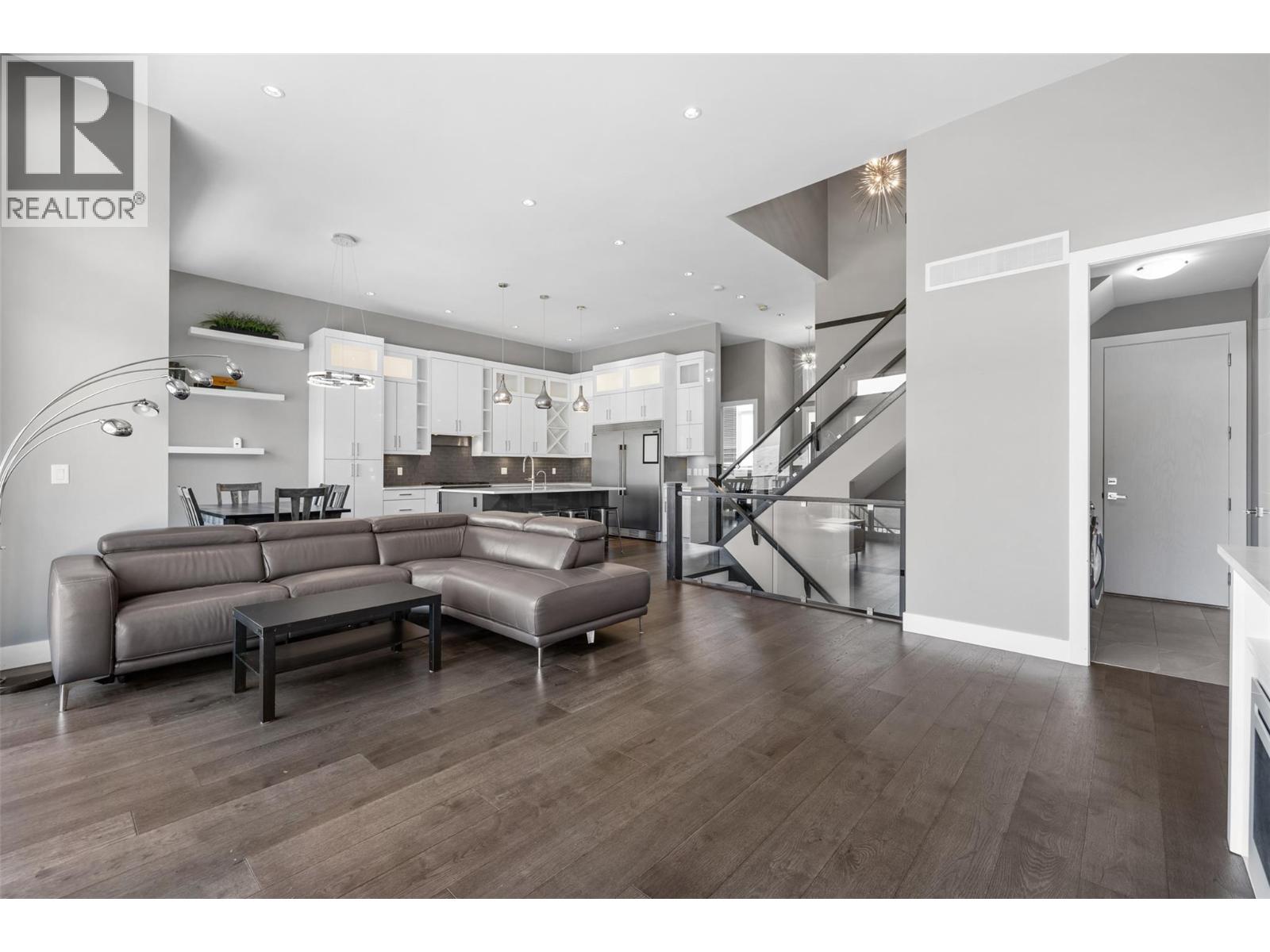 1122 Stockley Street, Kelowna, British Columbia  V1P 1R6 - Photo 5 - 10374402