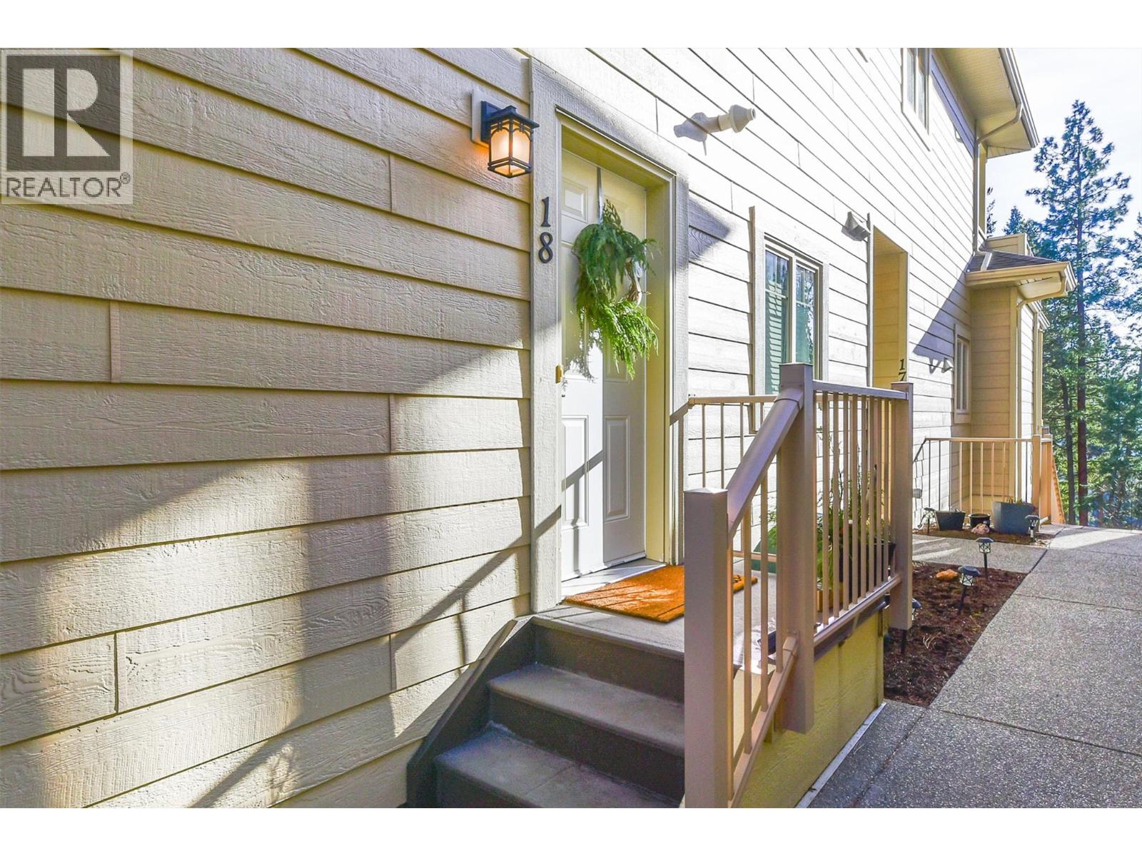 2283 Shannon Heights Court Unit# 18, West Kelowna, British Columbia V4T 3B9 - Photo 3 - 10374420