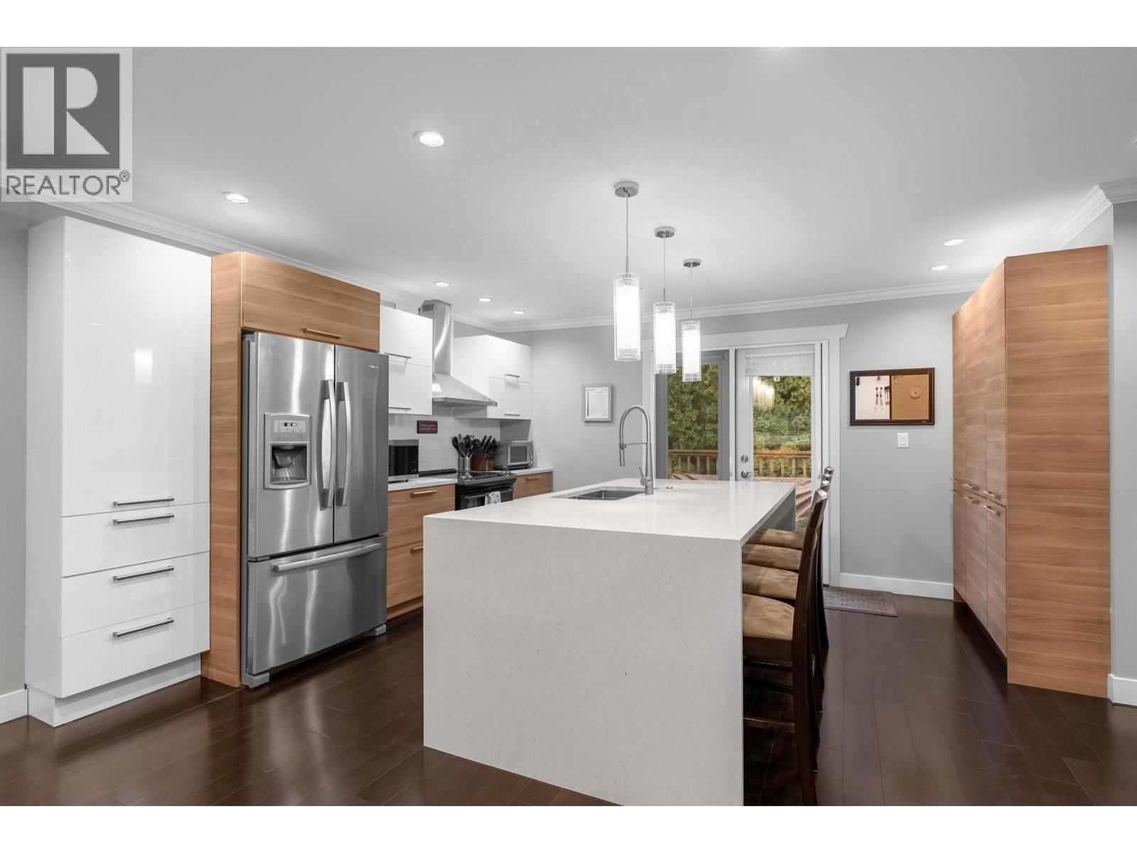 937 Thermal Drive, Coquitlam, British Columbia  V3J 6R9 - Photo 3 - R3084227