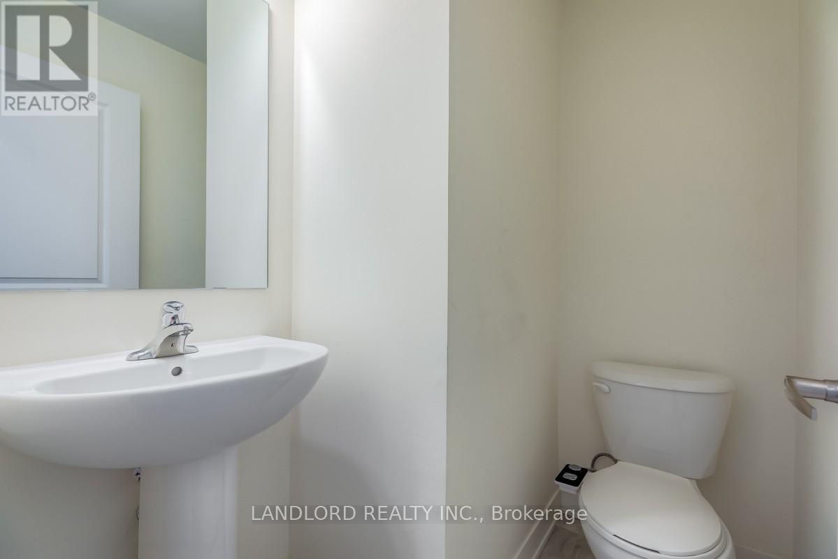 323 - 1695 Dersan Street, Pickering, Ontario  L1X 0S9 - Photo 10 - E12743414