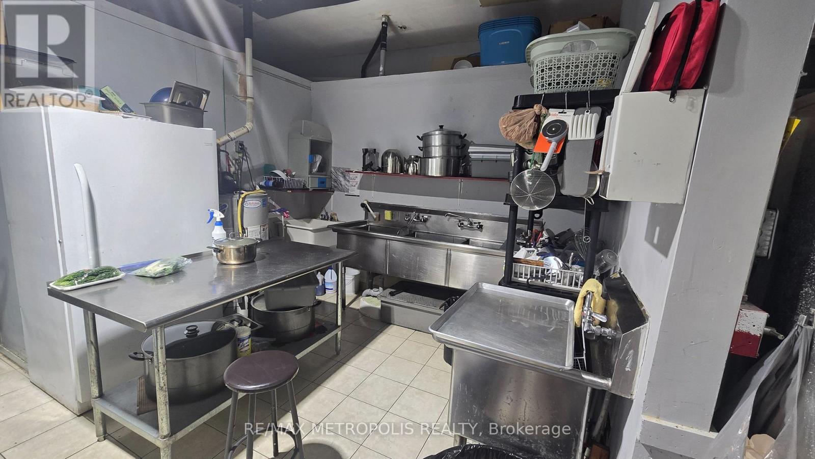 153 Morningside Avenue, Toronto, Ontario  M1E 3C8 - Photo 8 - E12743424