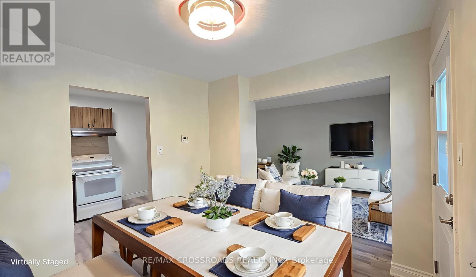 63 Osterhout Place, Toronto, Ontario  M1B 1E4 - Photo 3 - E12743470