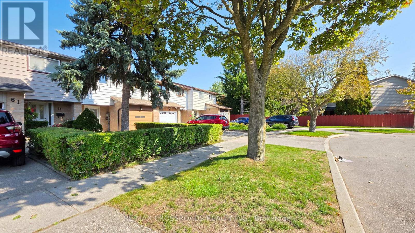 63 Osterhout Place, Toronto, Ontario  M1B 1E4 - Photo 4 - E12743470