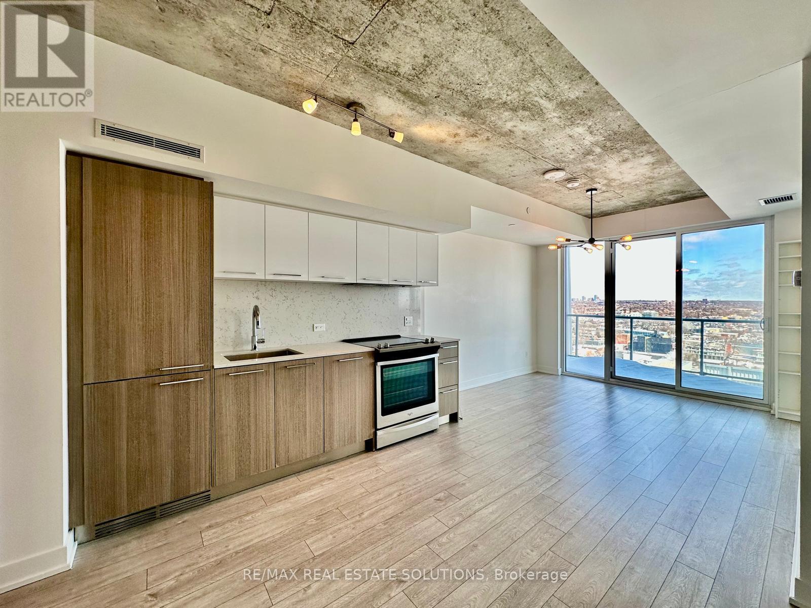 1703 - 15 Baseball Place, Toronto, Ontario  M4M 0E6 - Photo 3 - E12743478