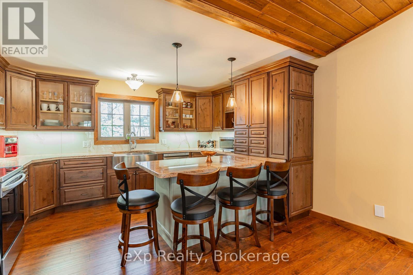 35 Keefer Street, Dysart Et Al, Ontario  K0M 1S0 - Photo 10 - X12458045